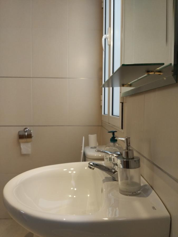 Pension Dominguez Madrid Exterior photo